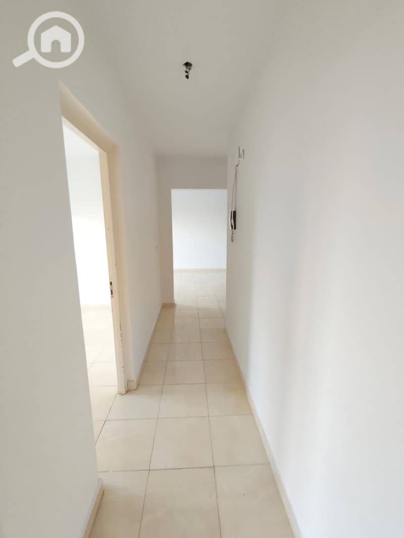 12 b8a7945b-52f6-4fe2-8c5e-7dac3937f6c8. jpg