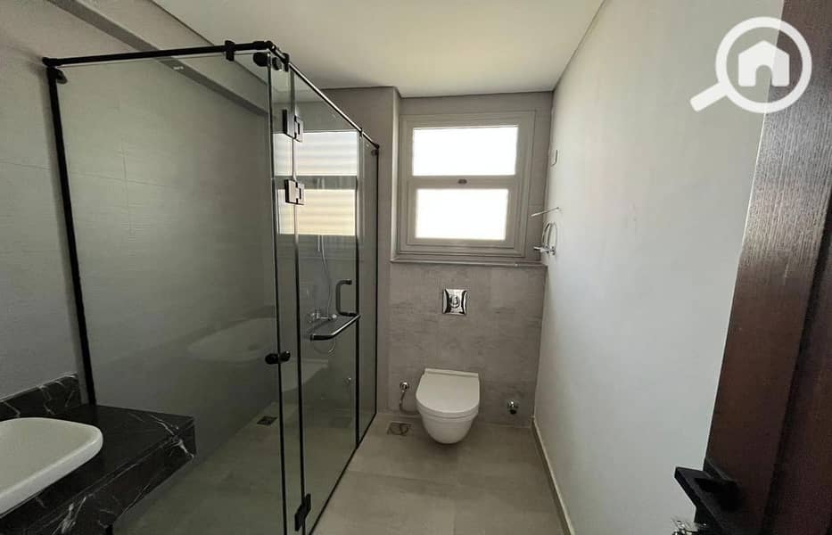 7 WhatsApp Image 2025-11-20 at 12.50. 45 AM_1400x900. jpg