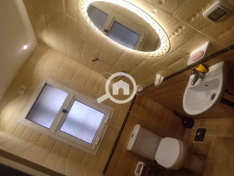 10 9a7b0799-ce5a-4f28-9a17-fa717df7f3f3. jpg