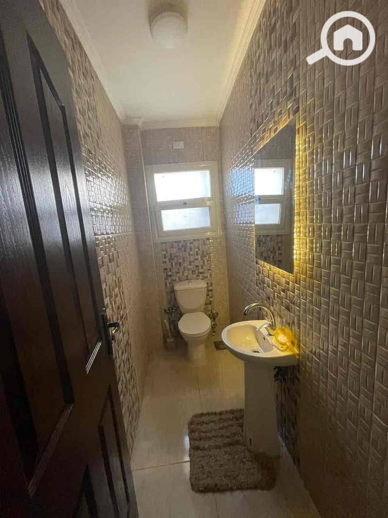 6 615c1d42-289d-408a-a67e-4924aee03ce9. jpg