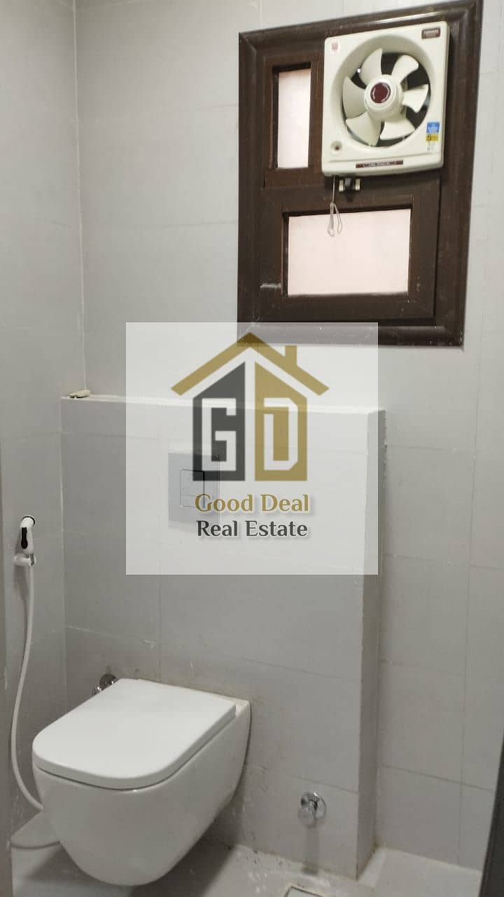 12 30cef590-e1ec-4bb7-b35b-f2b62c1b8a83. jpg