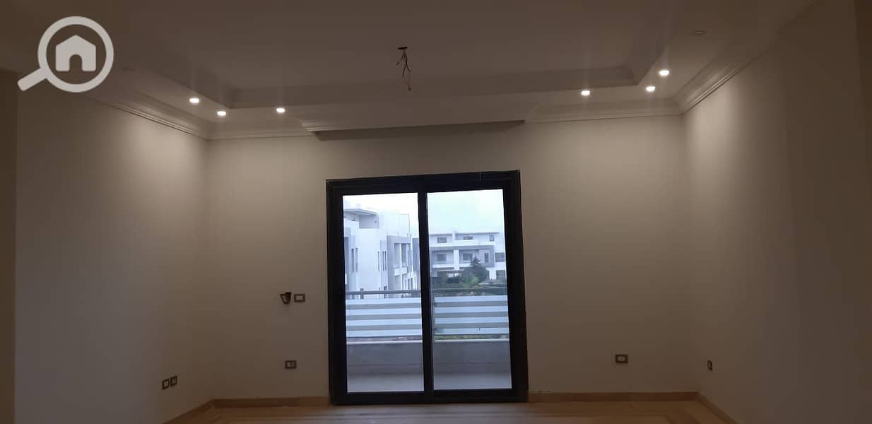 5 d2aacd42-1a5b-4f18-b0c6-2462ea93dc73. jpg