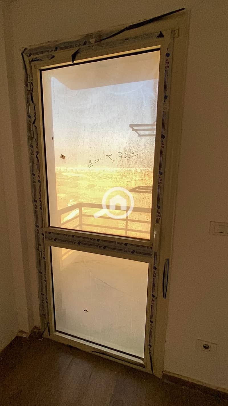 4 8b71b468-272e-4c7a-a2cd-0e89369a089b. jpg