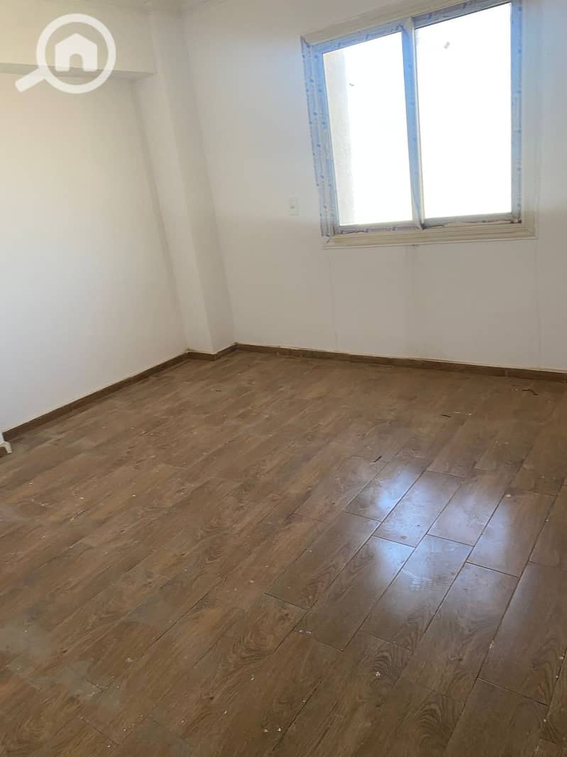 8 930777dc-a901-4af6-9573-4dab2ac2cf2a. jpg