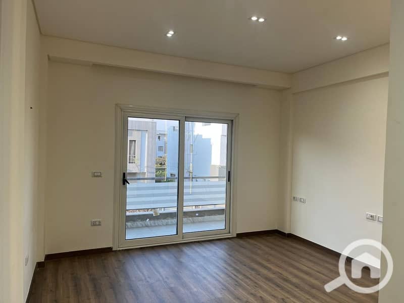 4 WhatsApp Image 2025-12-29 at 12.44. 19 PM. jpeg