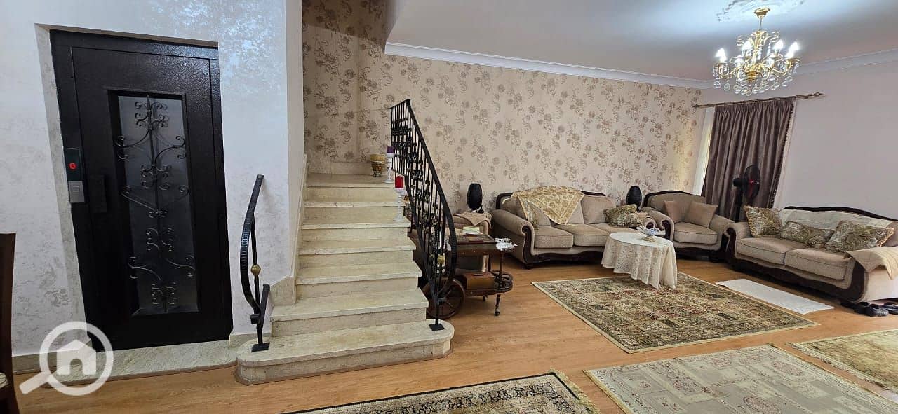 7 00b8ce36-23cd-4f83-bccf-944099418183. jpeg