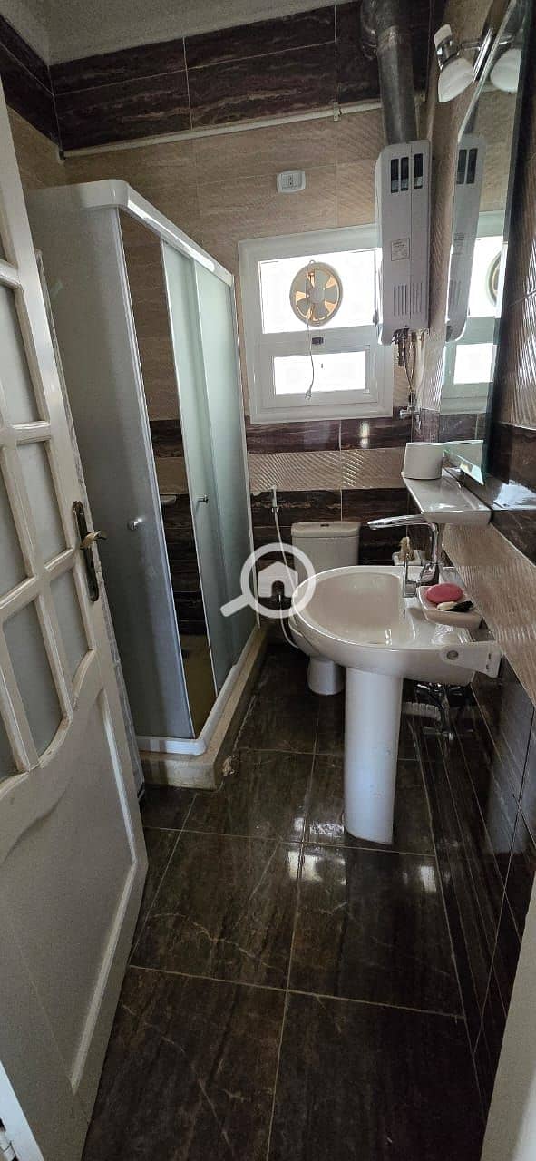 8 1d4ba51a-8e9f-4f7e-b526-cc6daa059c9a. jpeg