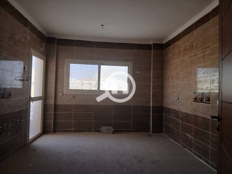 5 WhatsApp Image 2025-06-12 at 21.46. 42_98bedf7c. jpg