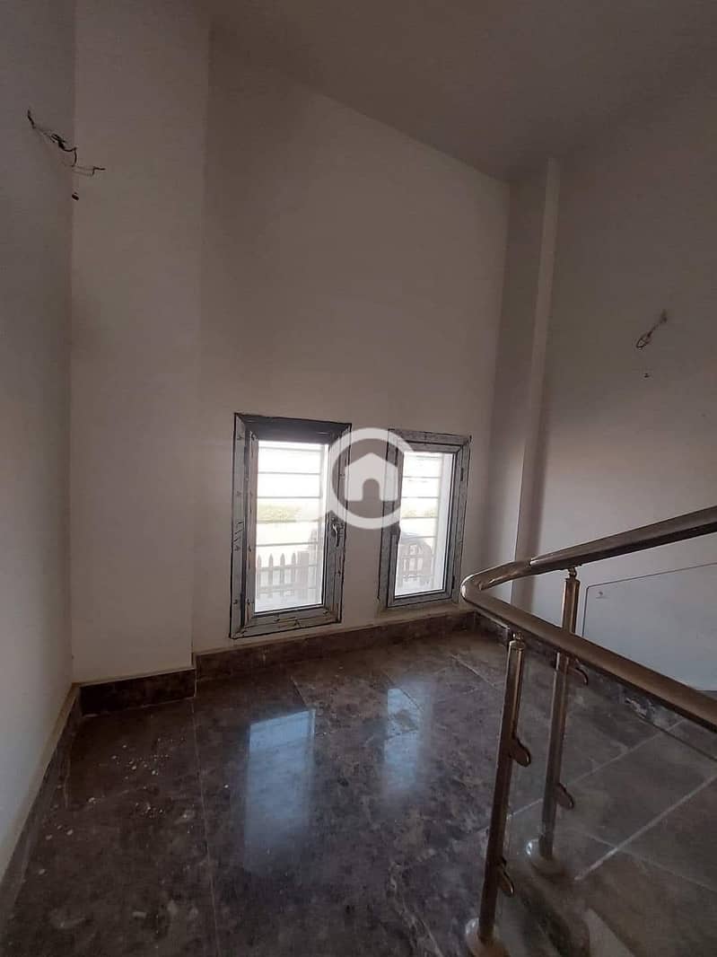 2 da879844-a1e0-4475-9471-dde35c8d239b. jpg