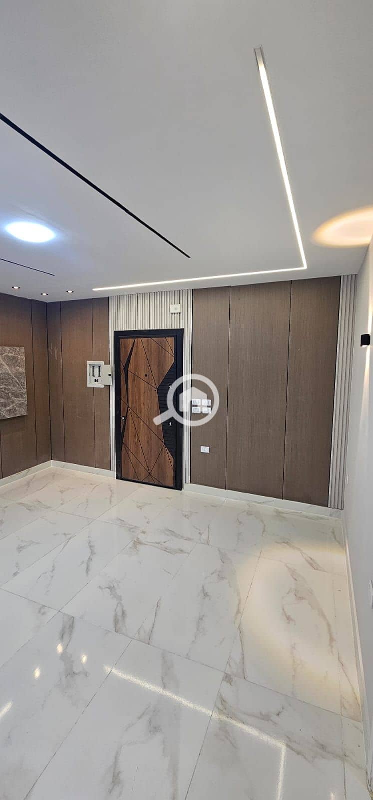 6 b10ad9f7-0453-47c0-b96d-3a5a664b5132. jpg