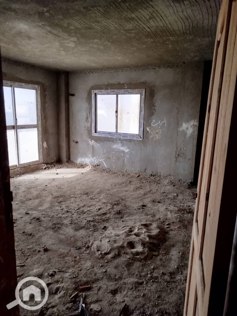 13 e5cec52b-ba13-455d-ac71-4e1f9fcb5f91. jpg