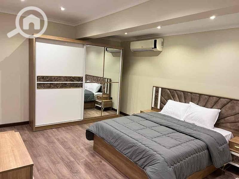 7 7b50d45d-2b5f-4f5c-b20a-b5e33f8553a0. jpg