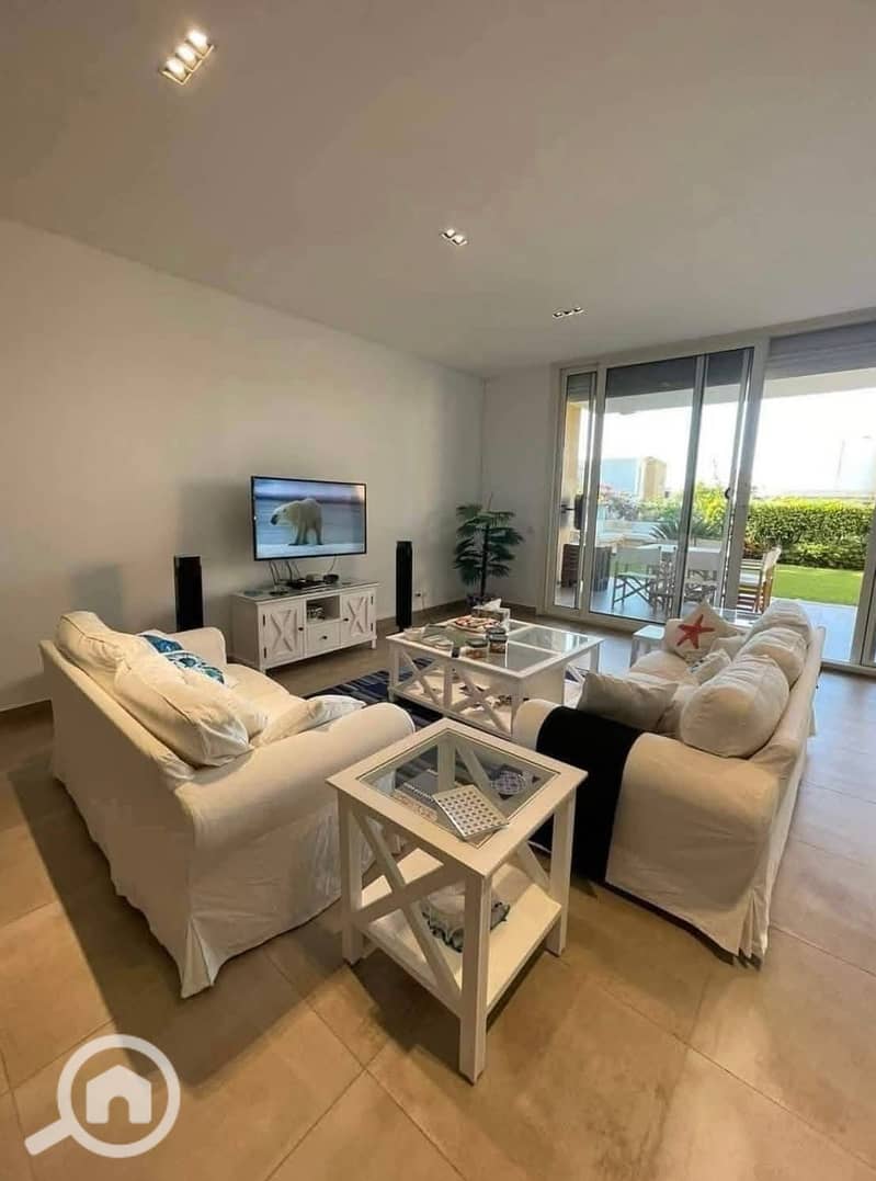 9 FB_IMG_1764015202228. jpg