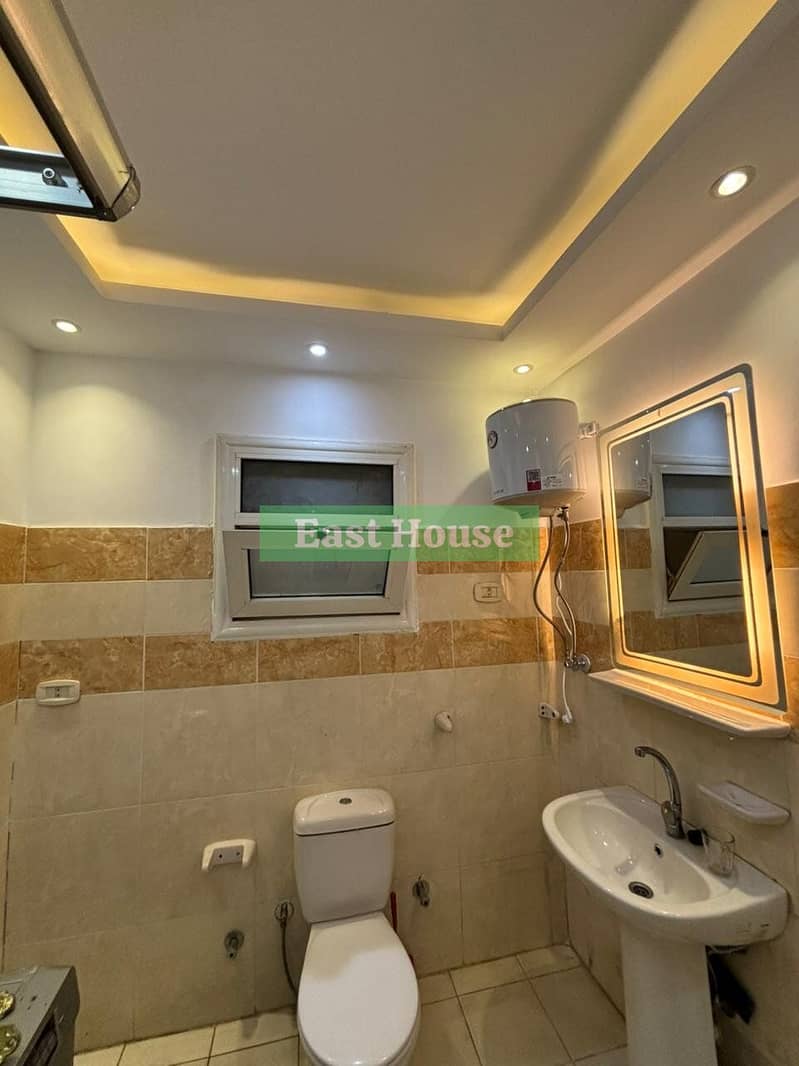 14 85d8e0af-b755-49e4-8990-cc56d2b1282b. jpg