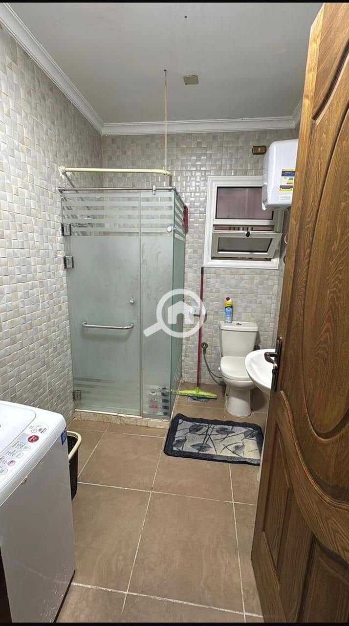 7 b4469d28-e716-40db-8a71-adb7b81510e5. jpg