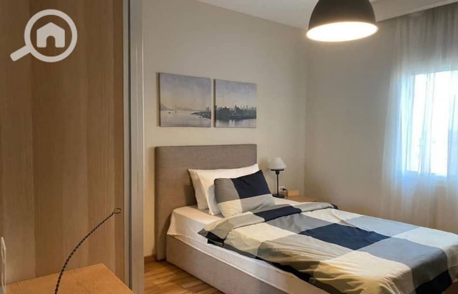 3 oP00_1400x900. jpg