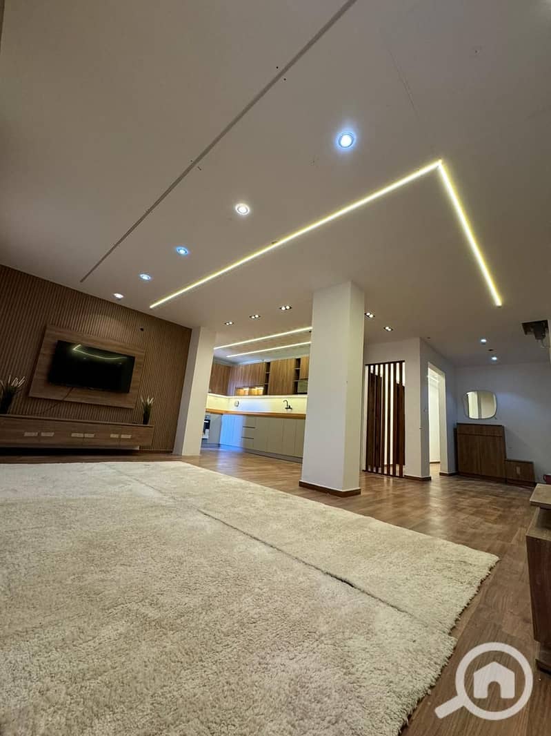 2 88e623f3-827c-4b78-8bf7-6da614c29e18. jpeg