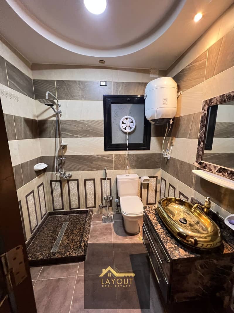 11 Untitledzdcdzczd. jpg