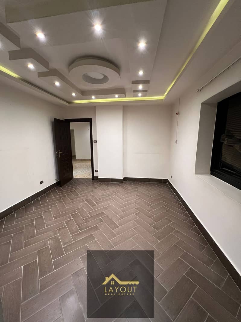 12 Untitledzczdc. jpg