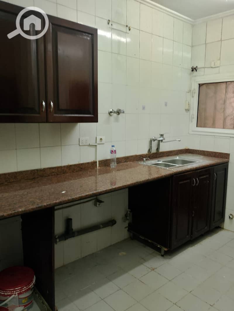 11 f76e0305-f04f-4d1e-be0d-c7a7f8d9290d. jpeg