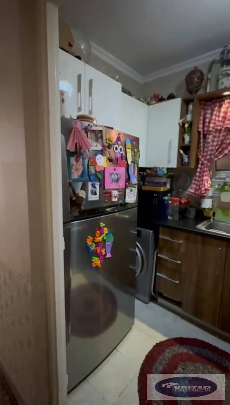 4 aaed9b15-235b-47c5-a863-47781699a5bb. jpg