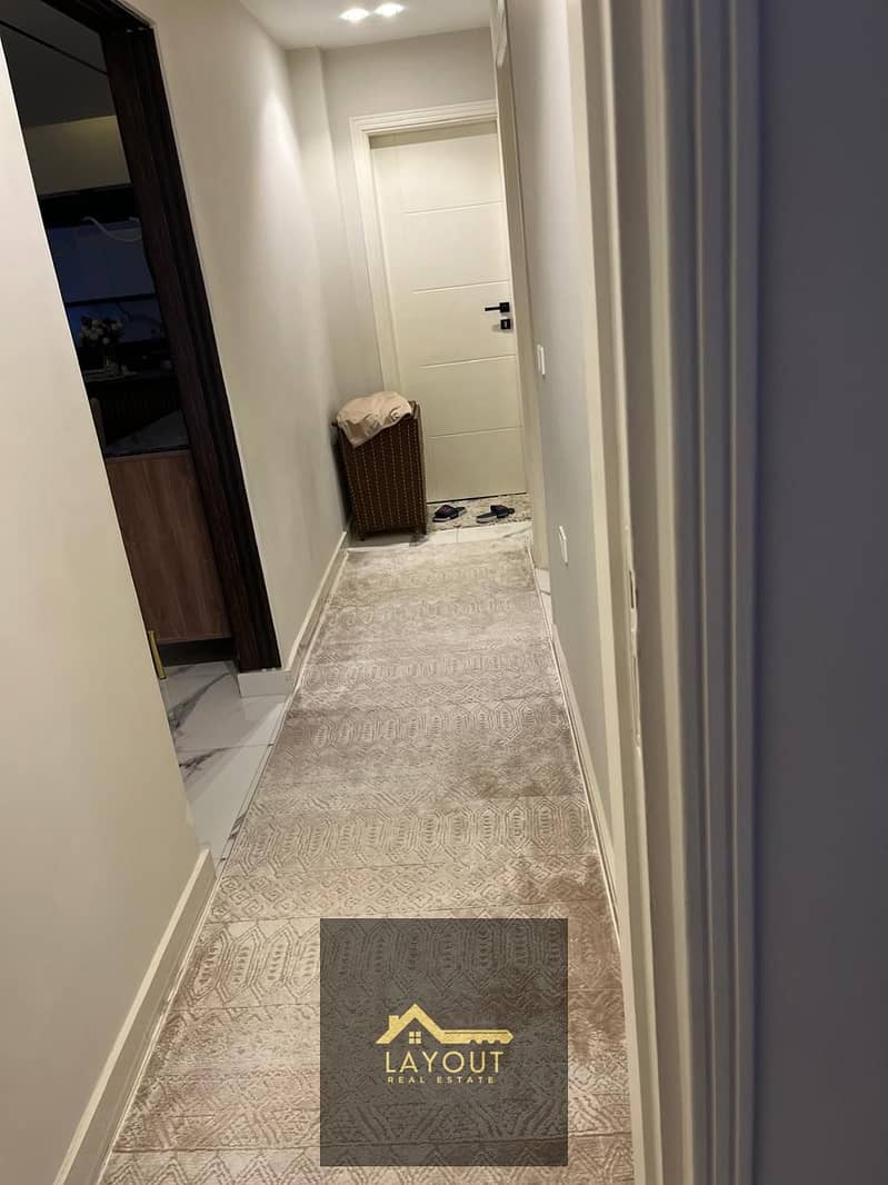 5 Untitledغعى. jpg