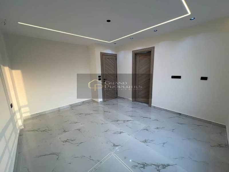 5 a566dad5-4670-4d1c-af49-9b6405d6620a. jpg