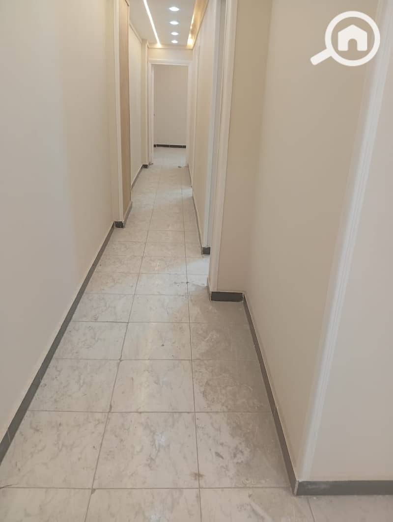 9 e5bd9066-bce0-42c3-b516-9496b2cf9c33. jpg