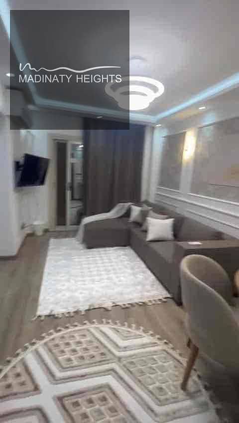 2 2e5acaf8-ef15-4f0b-af37-6f013d5b9265. jpg