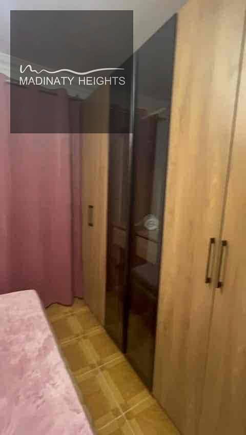 9 b6e8b1f8-26f2-445f-8e40-b7229d63f23c. jpg