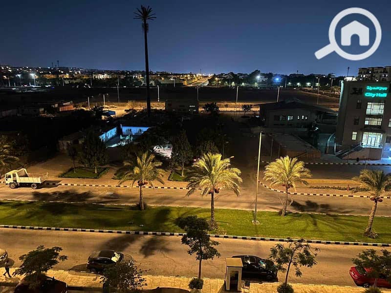 4 1a47b25e-ef85-4717-bfb2-d045ea782198. jpg