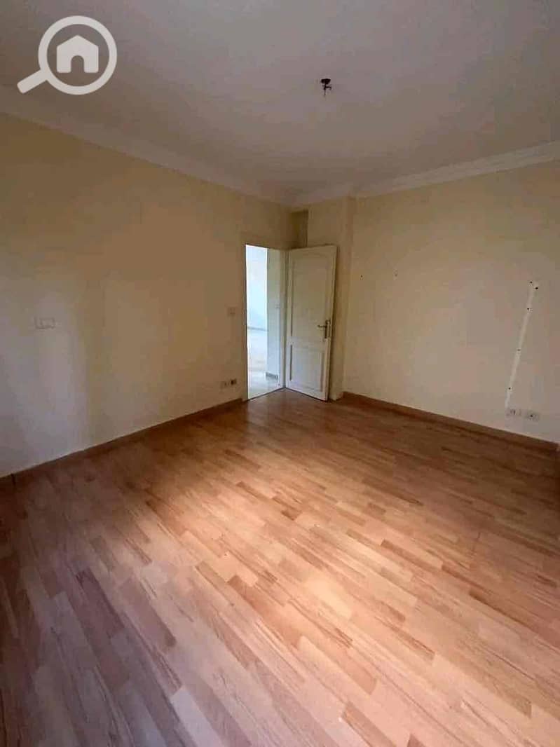 8 ceda3db9-dca2-46f4-b9ed-8e77f76014e3. jpg