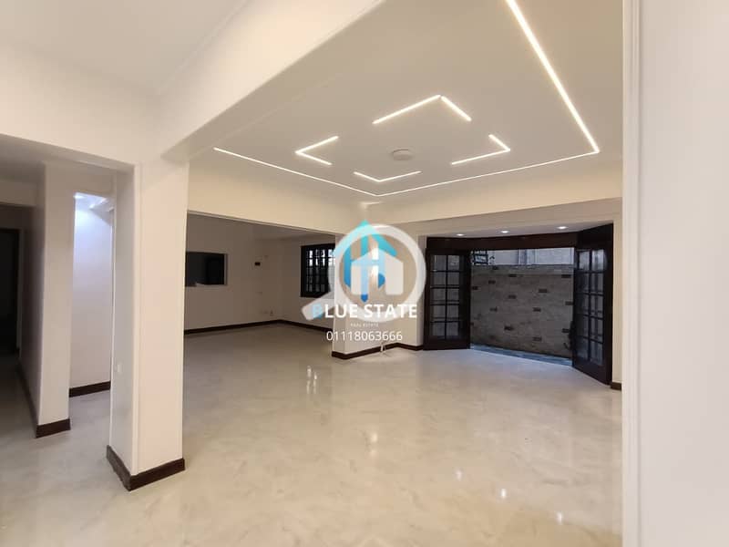 4 01118063666 (69). png