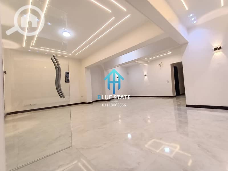 6 01118063666 (71). png