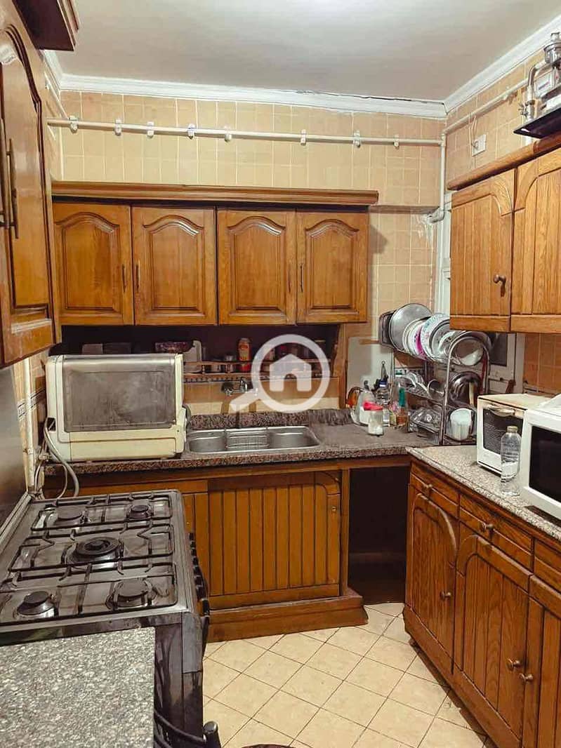 12 044d08be-3cac-440a-9066-a48c5eee356c. jpg