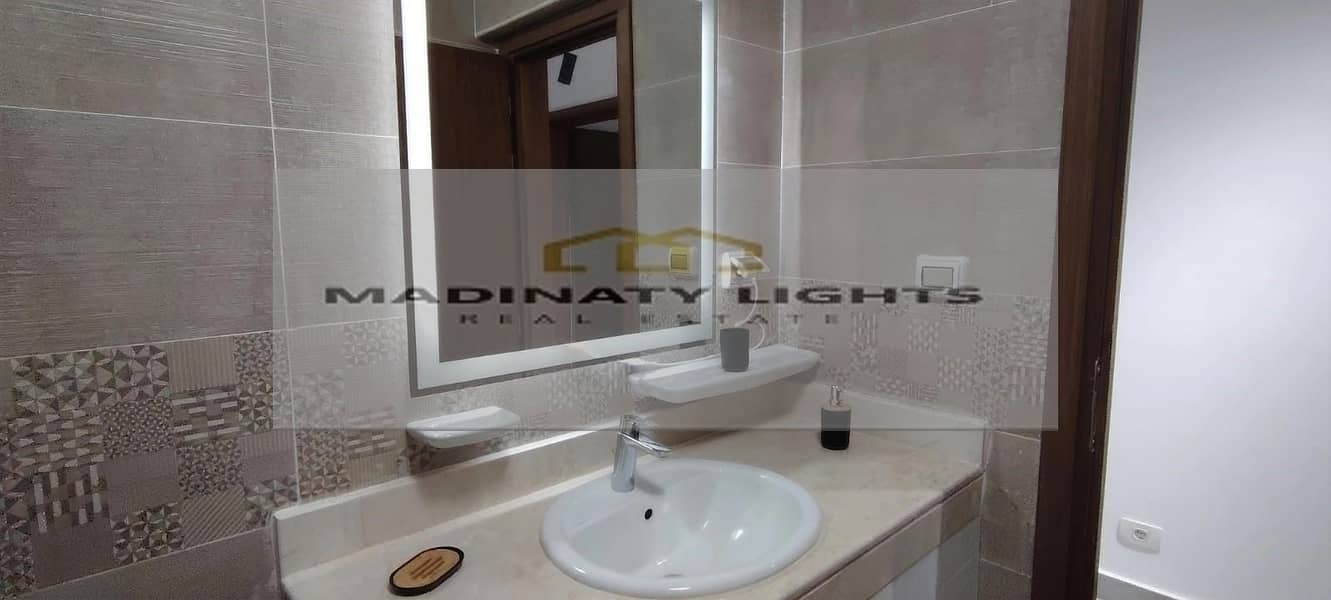 8 2bba8338-6dd6-4f04-9989-fc071885e976. jpg