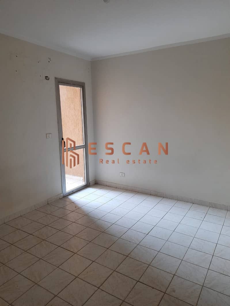 8 72b4eeeb-5d8f-4eaf-b777-d63ed2e7cc87. jpg