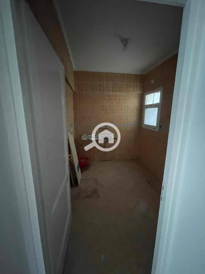 13 42abfa2e-939c-4a9f-bf60-3c5b50eef4af. jpg