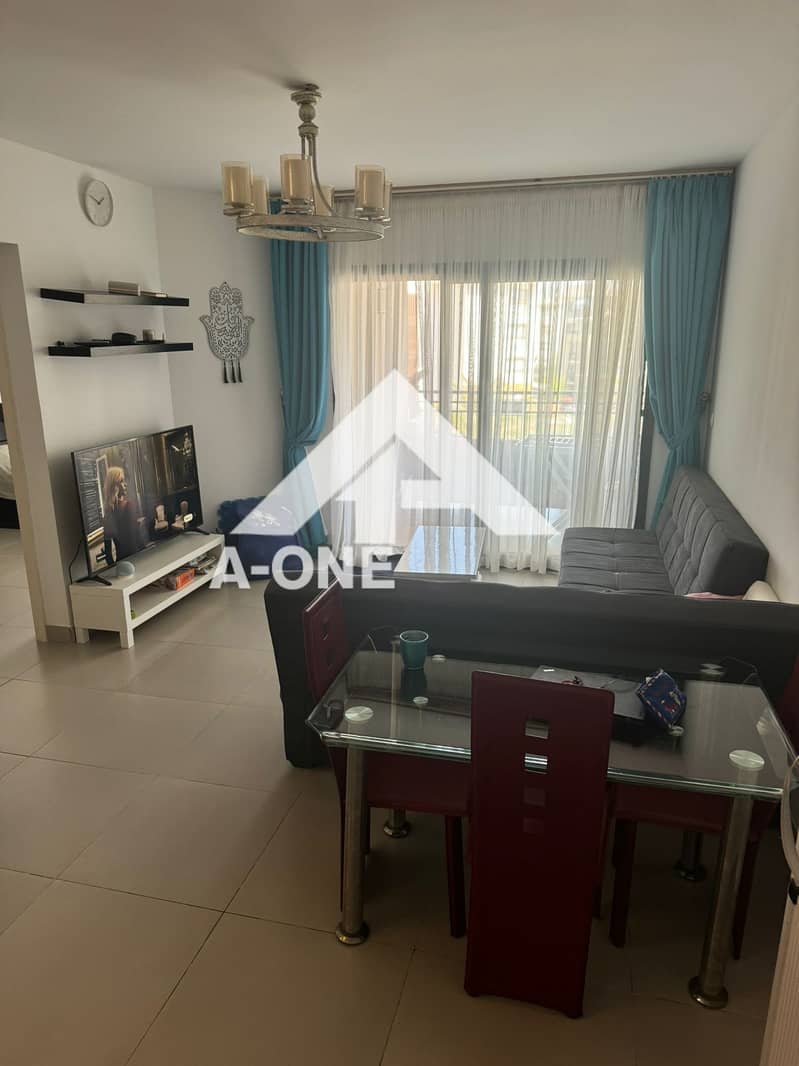 2 e8ba4829-e6d4-4804-b3e3-8c9370f152e7. jpg