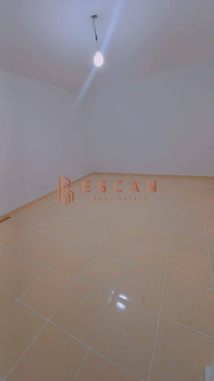 5 c496b73b-d3de-48f2-a51d-4ae7f923b665. jpg