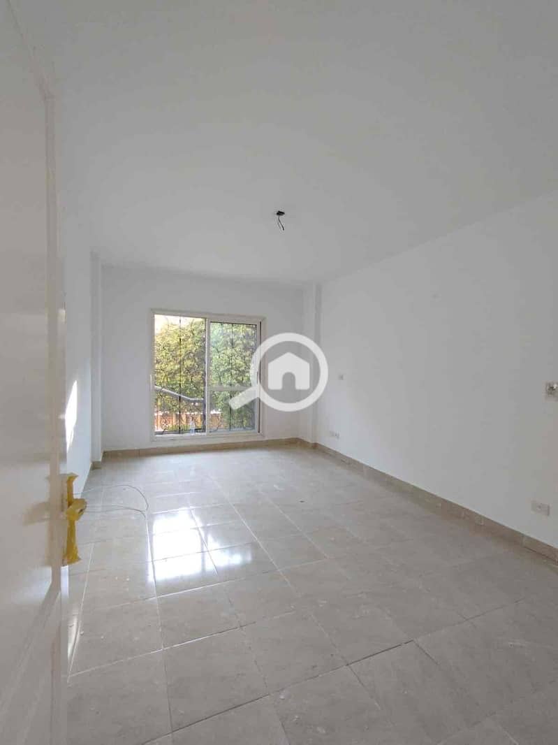 12 9bfd3cbf-26ae-4313-a0cb-5889de462fd8. jpg