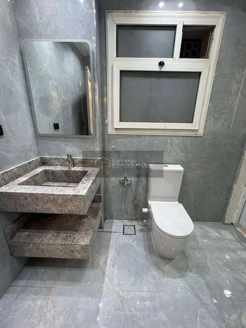 4 e9cd7305-84f0-4683-8c06-e0c049646799. jpg