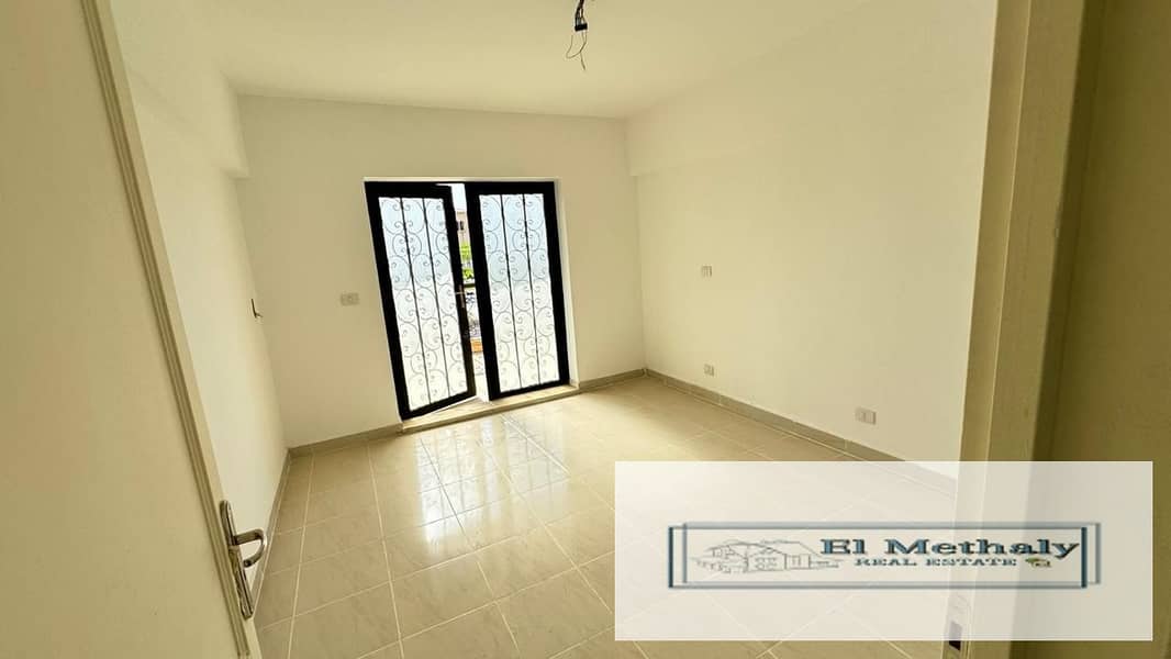 11 893f3de1-b0d0-4ceb-a1bb-011427545209. jpg