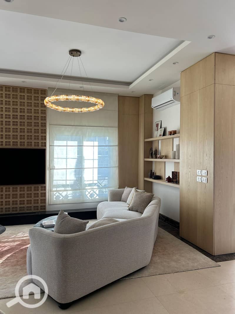 6 f415d72a-d5f3-49d2-9a2a-afac5209d18b. jpeg