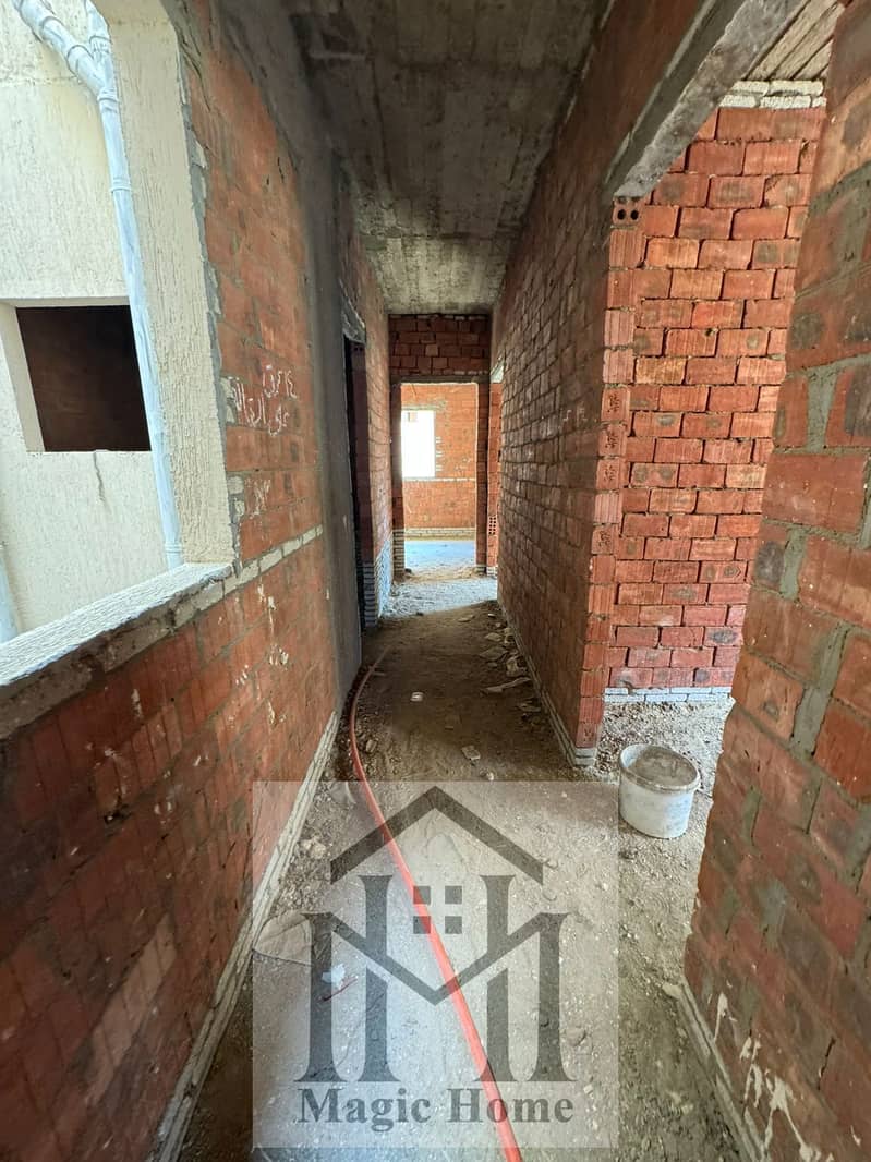 2 00cc434d-0c0c-4a27-bdfe-d06b16bc3bcd. jpg