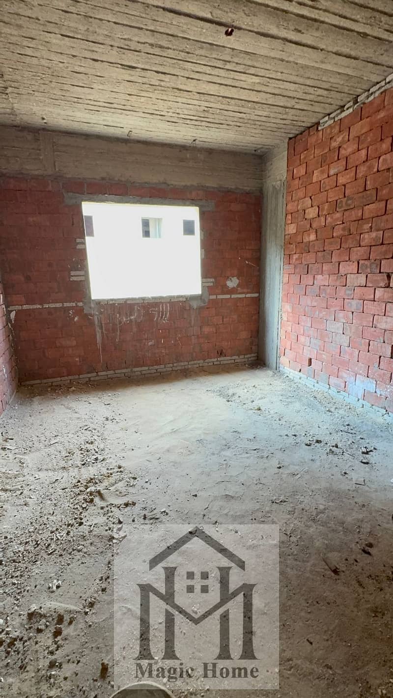 10 aad5484d-046b-4ac7-a4c8-b0335c9f751f. jpg