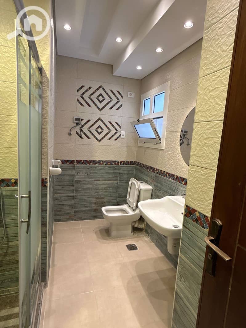 7 fbe24997-b2d6-4f6c-9c04-b5b50fe3b02a. jpeg