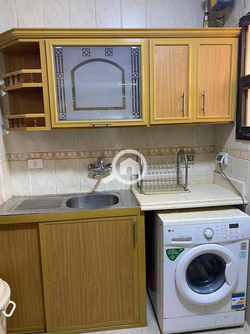 16 b09ee804-6167-49e6-851e-a9f45b21a8f9. jpg