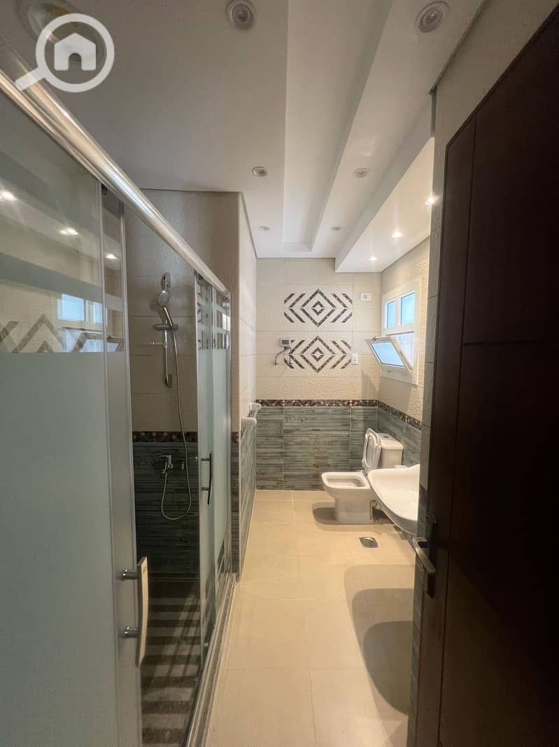 5 25a872fa-30a0-4026-a7bd-a3b720942689. jpeg