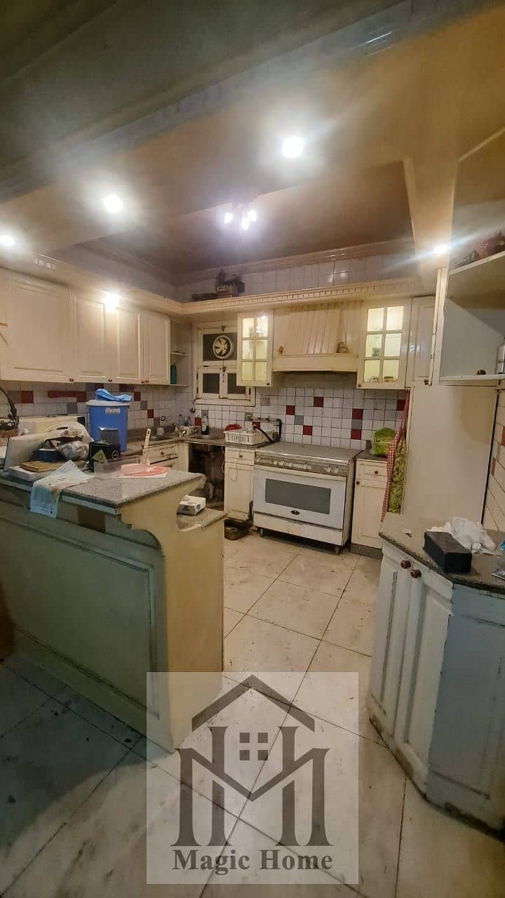 9 862a9bc8-5bda-4734-8147-44e6c17e53d0. jpg